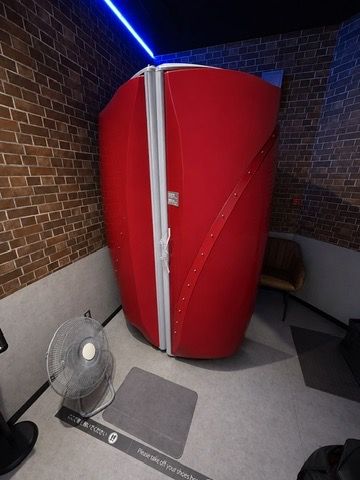 タンニングマシンを使用している様子