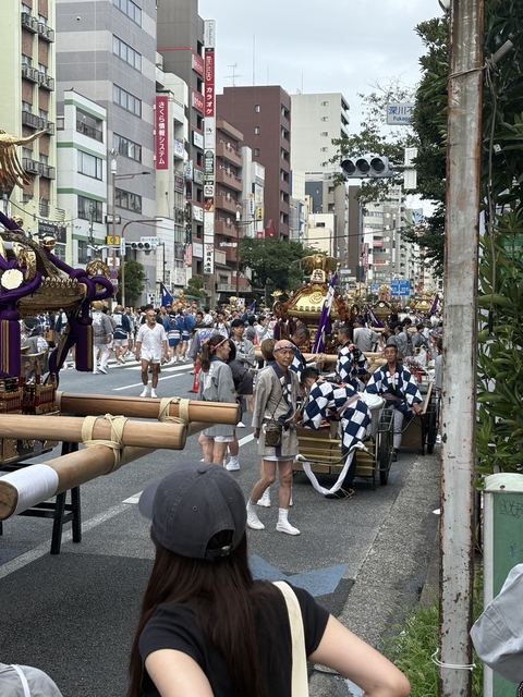 法被姿の担ぎ手たち