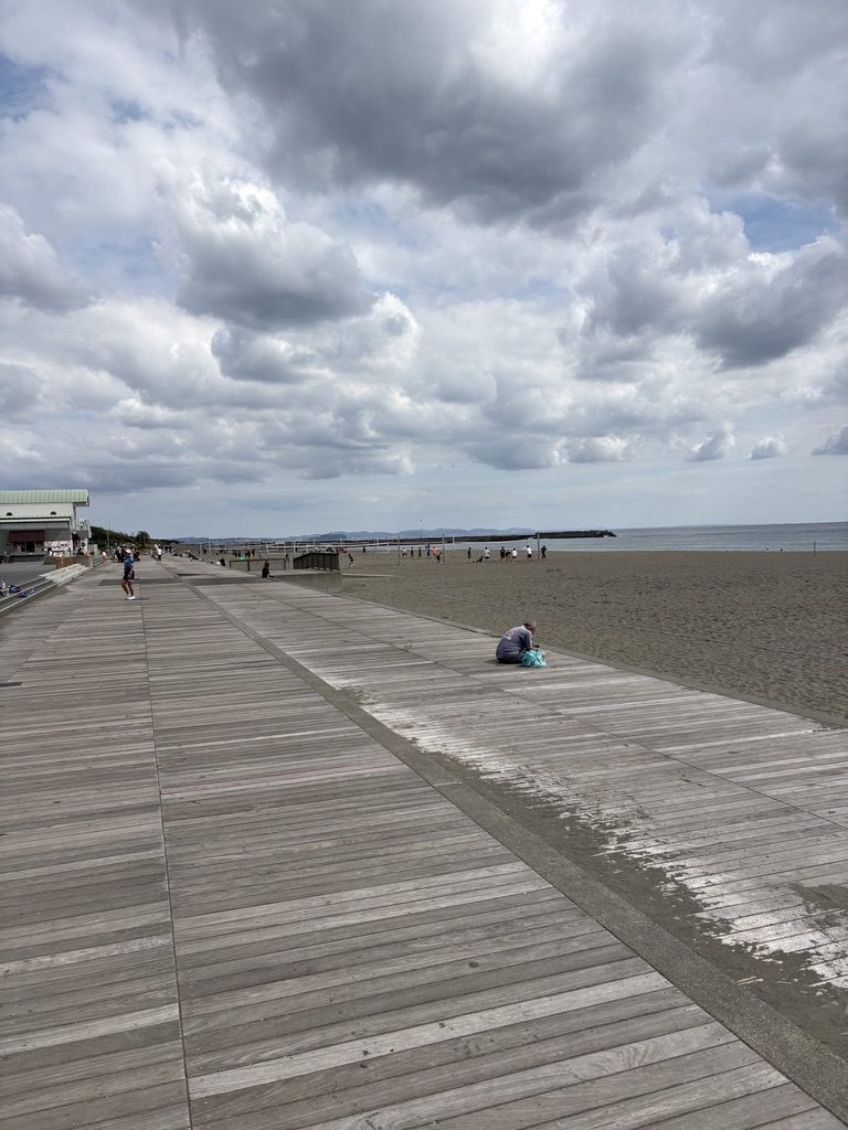海沿いのウッドデッキ